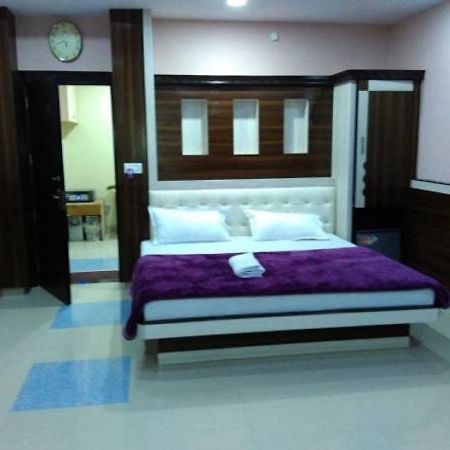 Hotel Blue Star Datia Экстерьер фото
